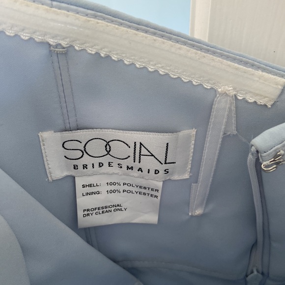 Prom Dress/Gown - Picture 3 of 5